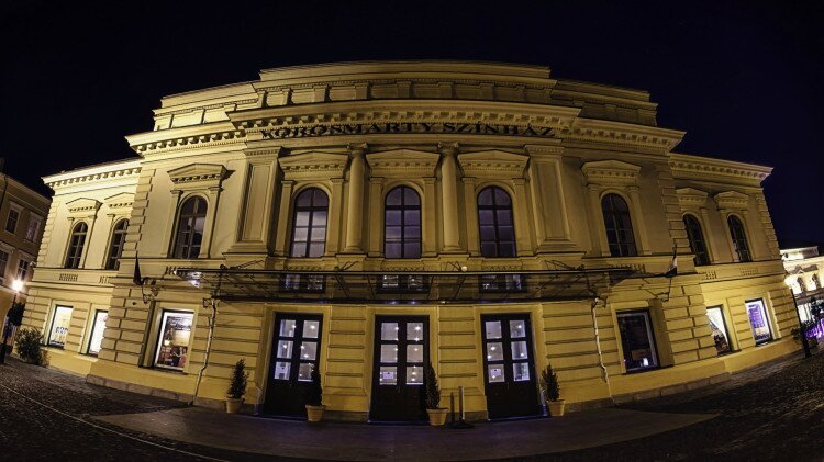 Vörösmarty Színház